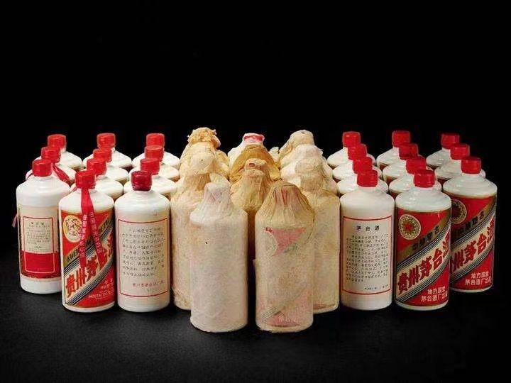 东乌珠穆沁老酒回收上门哪里回收(附近上门回收茅台酒）?